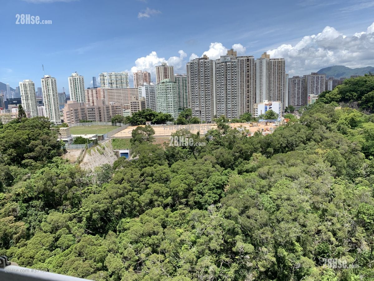 Cheung Wo Court Sell 3 Bedrooms 568 ft²