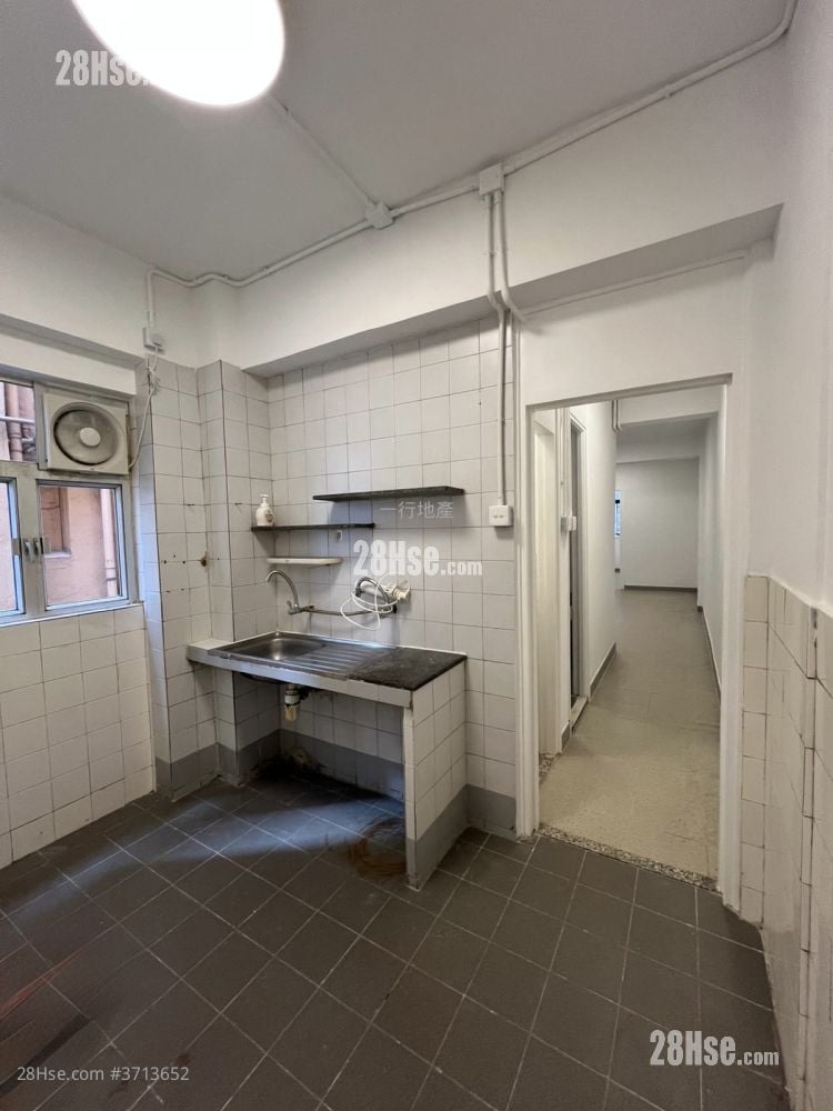 Chinese Mansion Sell 3 Bedrooms , 2 Bathrooms 657 ft²