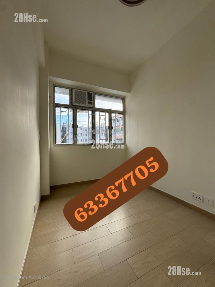 Hung Yu Mansion Sell 3 Bedrooms , 1 Bathroom 405 ft²