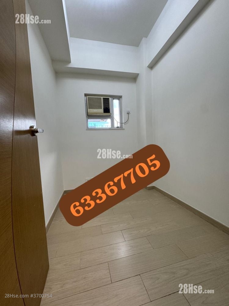 Hung Yu Mansion Sell 3 Bedrooms , 1 Bathroom 405 ft²