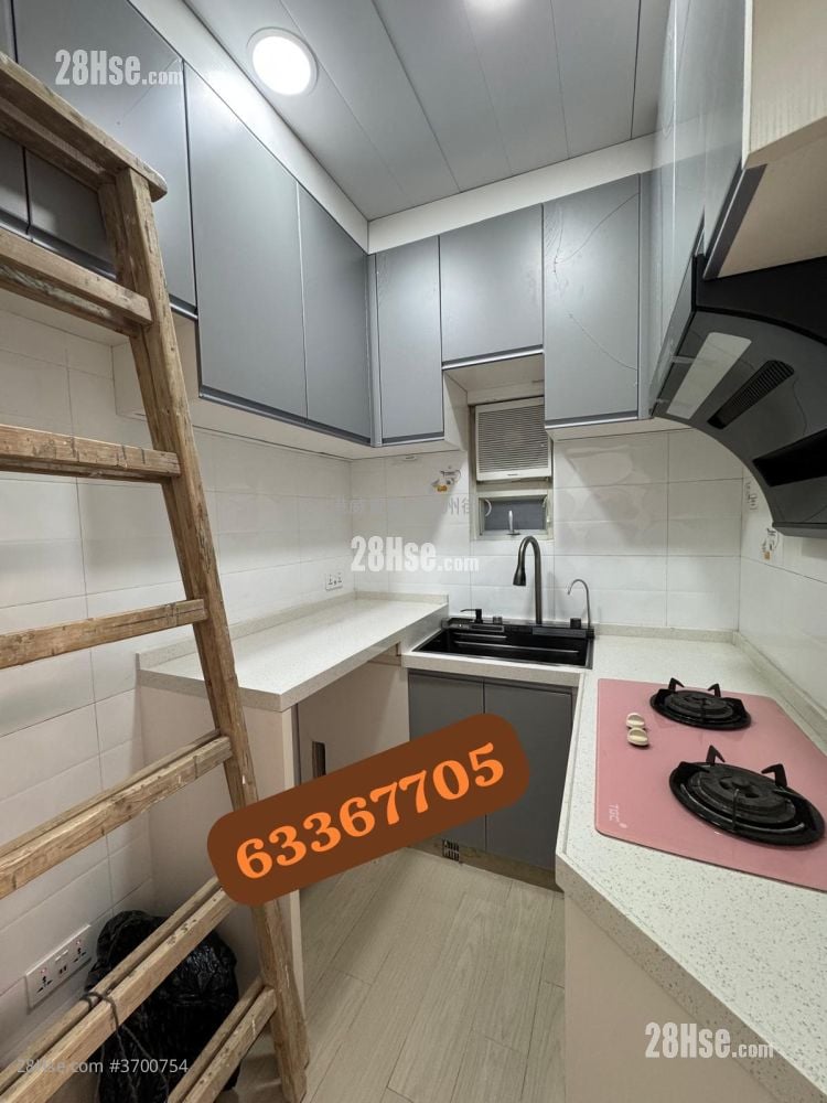 Hung Yu Mansion Sell 3 Bedrooms , 1 Bathroom 405 ft²