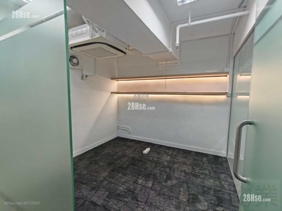 時豐中心 租盤 2 房 , 1 廁所 900 平方呎