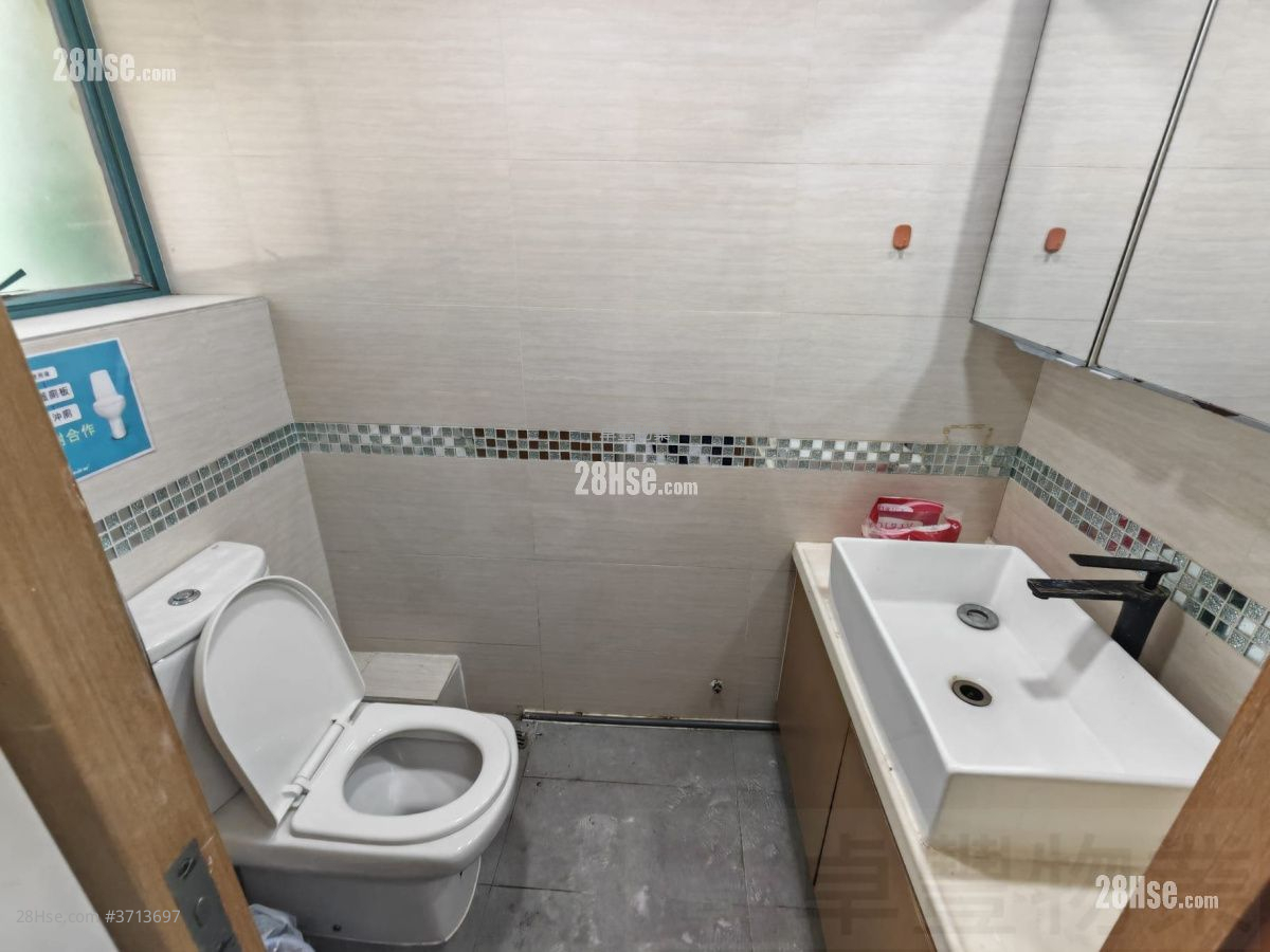 時豐中心 租盤 2 房 , 1 廁所 900 平方呎