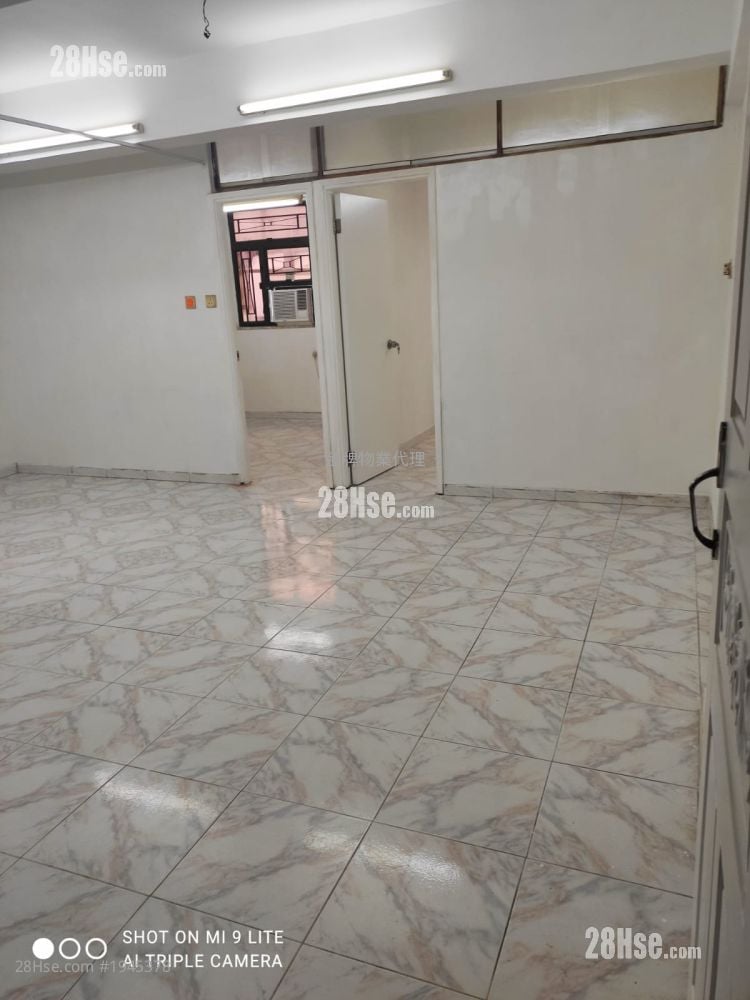 Wing Cheung Building Sell 2 Bedrooms , 1 Bathroom 367 ft²