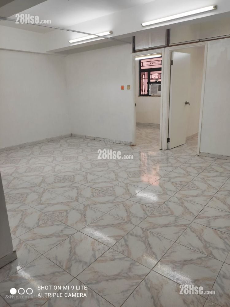 Wing Cheung Building Sell 2 Bedrooms , 1 Bathroom 367 ft²