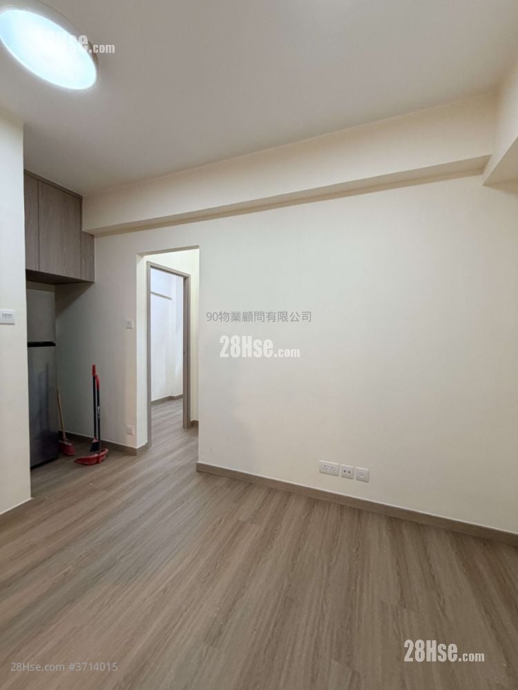 Kam Fai House Sell 343 ft²