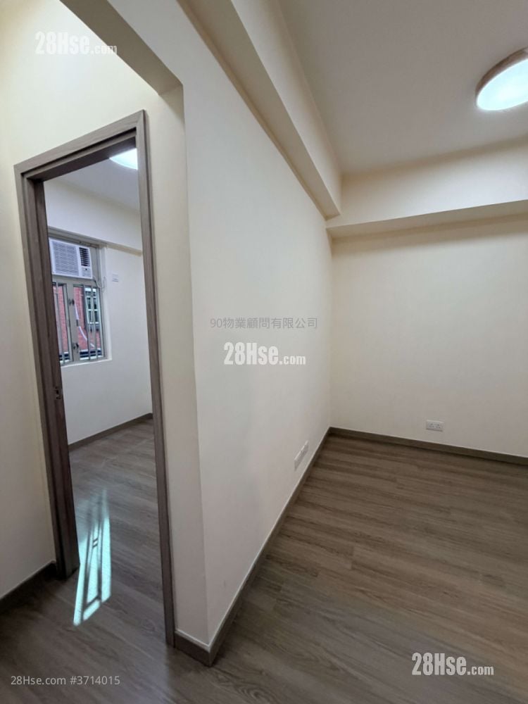 Kam Fai House Sell 343 ft²