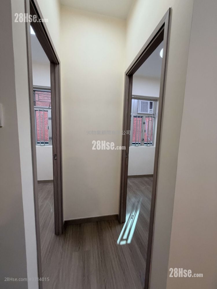 Kam Fai House Sell 343 ft²