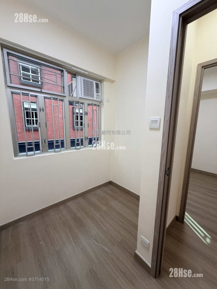 Kam Fai House Sell 343 ft²