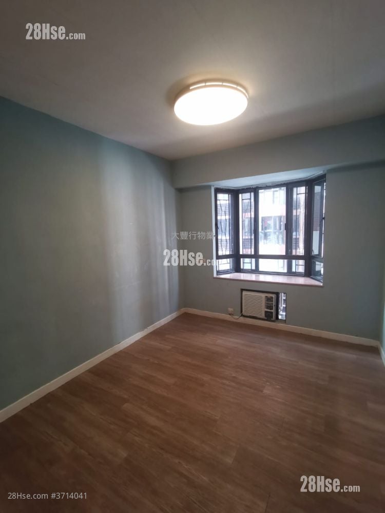 Beverly Villas Sell 2 Bedrooms , 2 Bathrooms 1,211 ft²