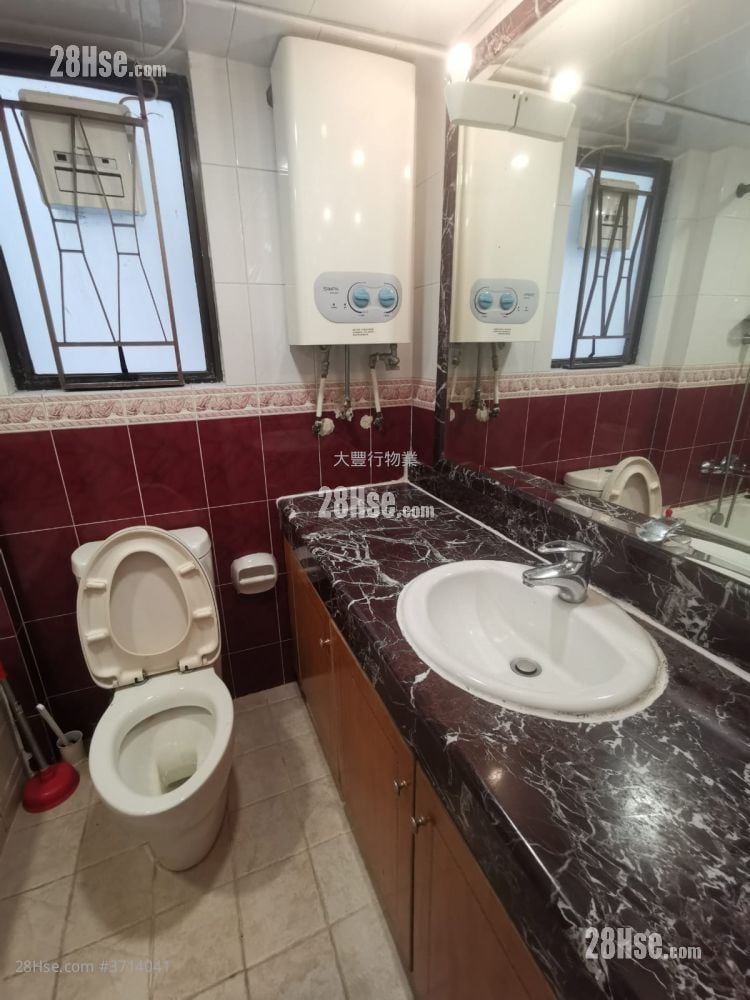 Beverly Villas Sell 2 Bedrooms , 2 Bathrooms 1,211 ft²