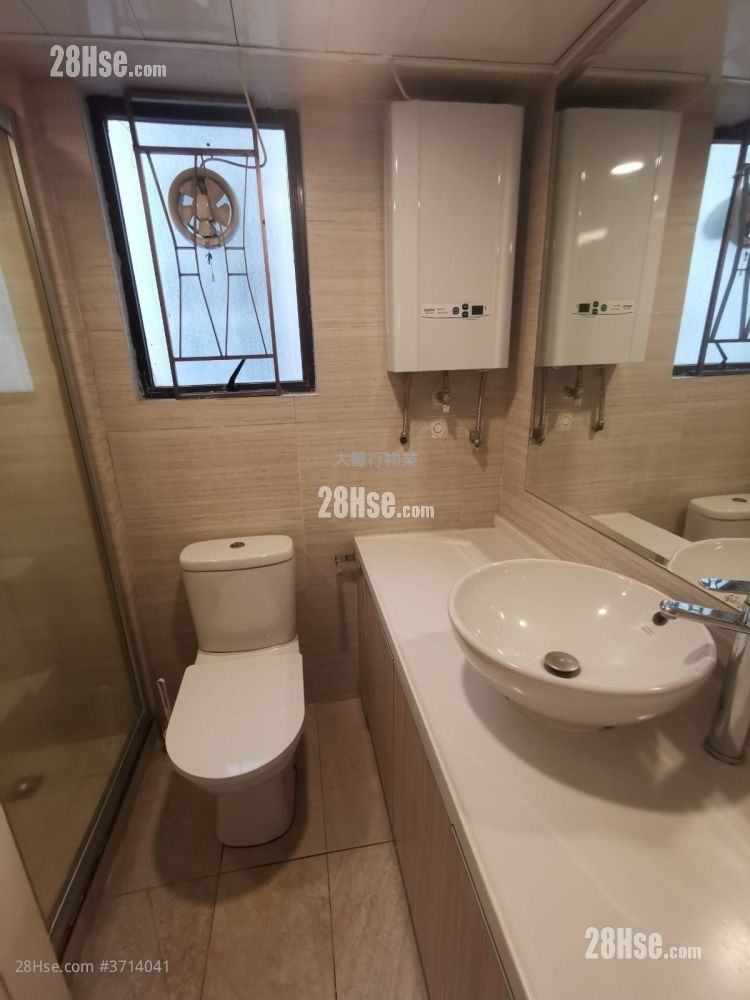 Beverly Villas Sell 2 Bedrooms , 2 Bathrooms 1,211 ft²