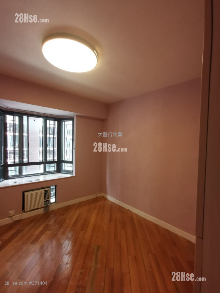 Beverly Villas Sell 2 Bedrooms , 2 Bathrooms 1,211 ft²