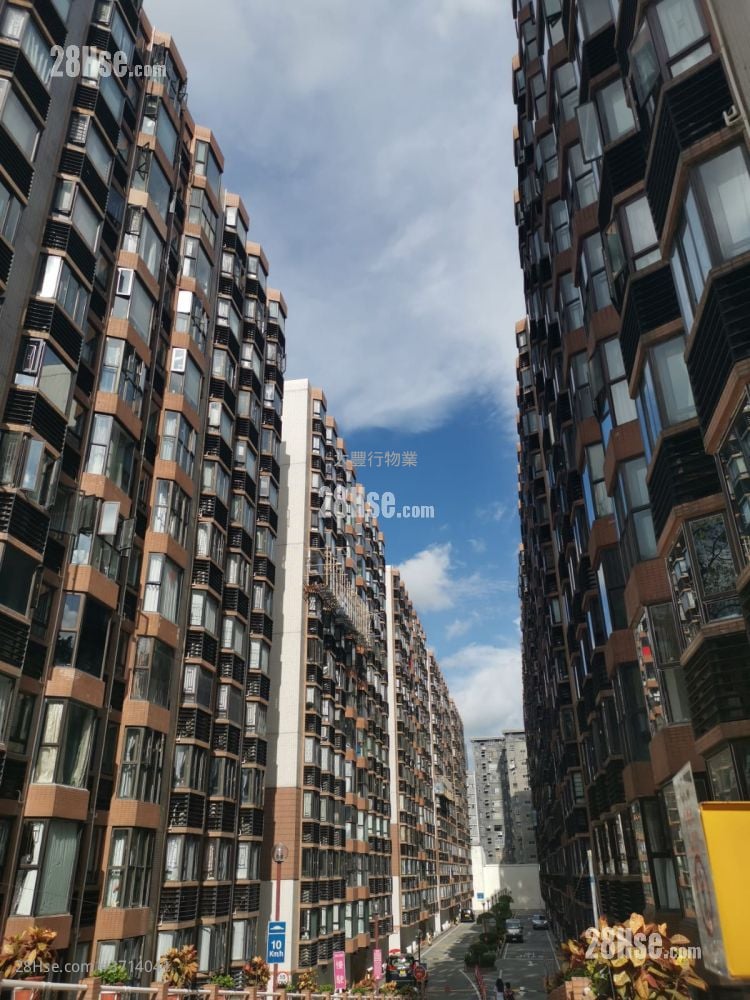 Beverly Villas Sell 2 Bedrooms , 2 Bathrooms 1,211 ft²