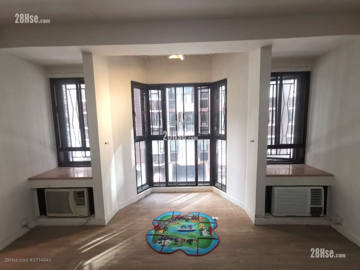 Beverly Villas Sell 2 Bedrooms , 2 Bathrooms 1,211 ft²