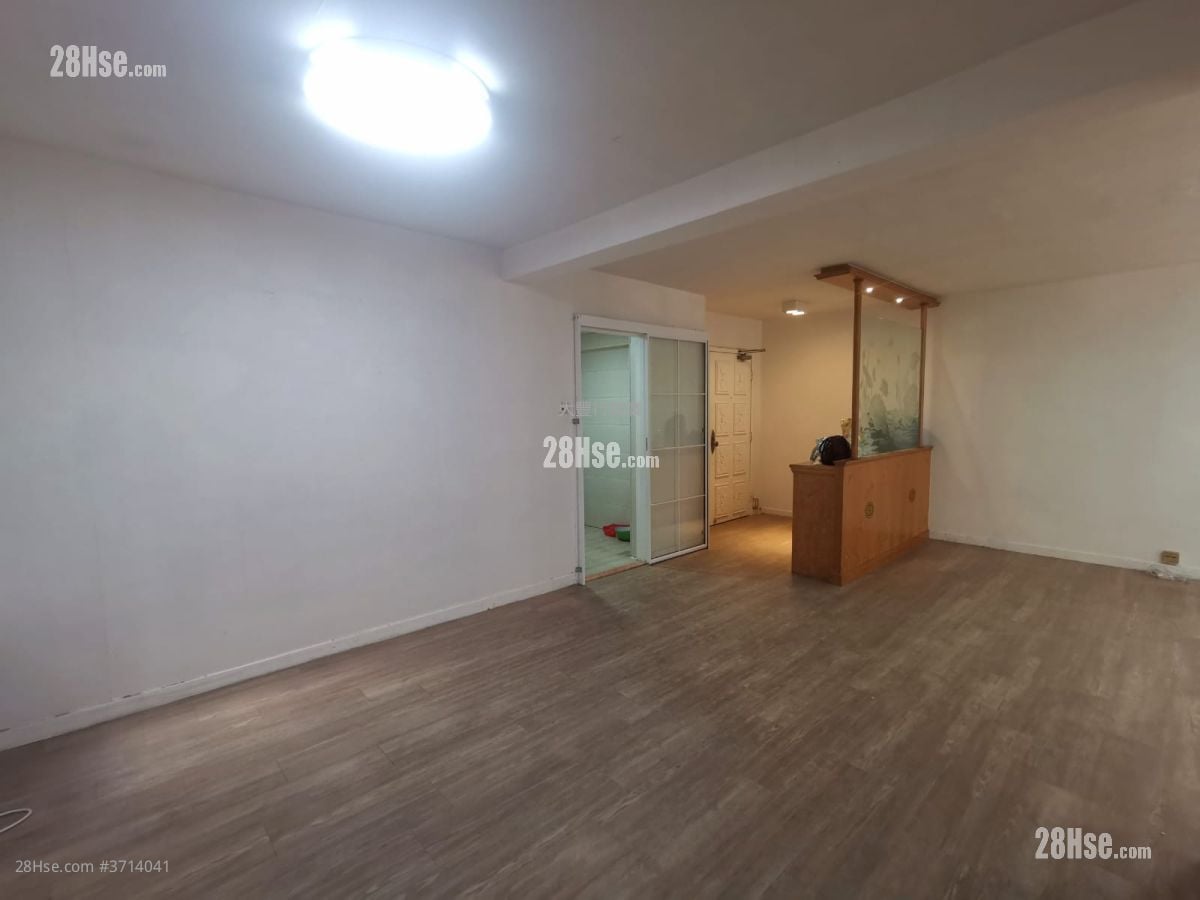 Beverly Villas Sell 2 Bedrooms , 2 Bathrooms 1,211 ft²