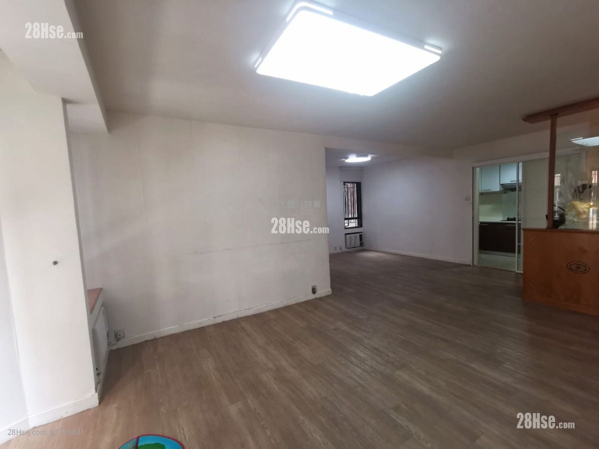 Beverly Villas Sell 2 Bedrooms , 2 Bathrooms 1,211 ft²