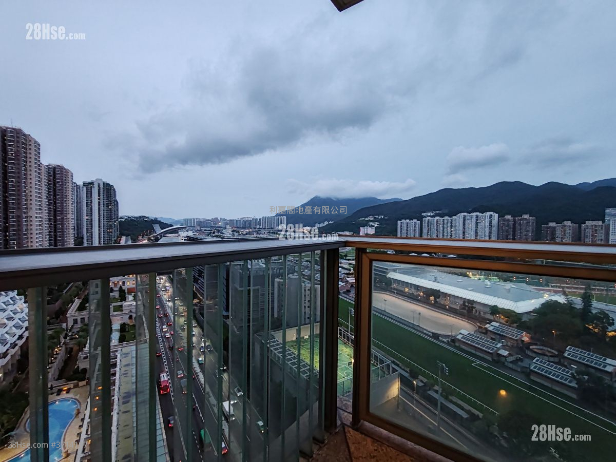 御龍山 售盤 3 房 , 2 浴室 1,035 平方呎