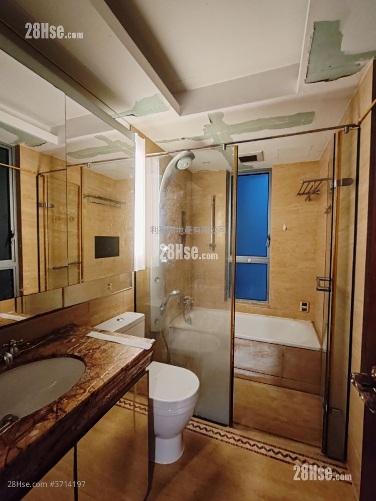 御龍山 售盤 3 房 , 2 浴室 1,035 平方呎