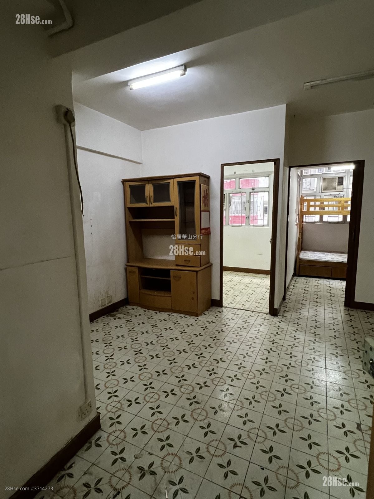 Yick Cheong Building Sell 2 Bedrooms , 1 Bathroom 328 ft²
