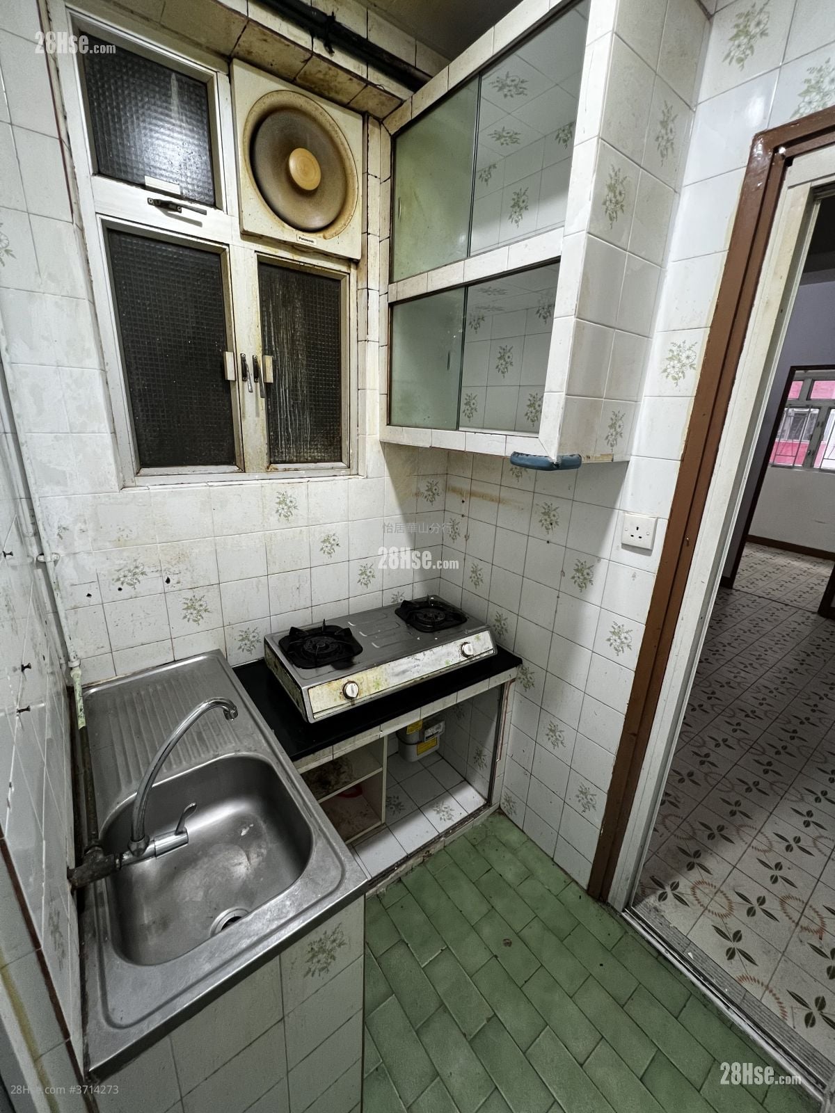 Yick Cheong Building Sell 2 Bedrooms , 1 Bathroom 328 ft²