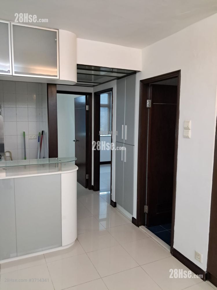 德福花园 租盘 2 房 , 1 浴室 538 平方尺