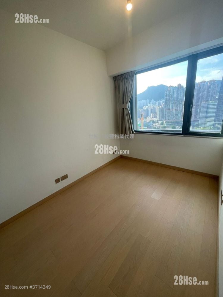 K. Summit Rental 2 Bedrooms , 1 Bathroom 460 ft²
