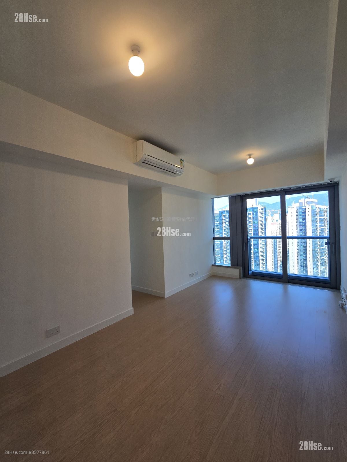 Monaco Rental 3 Bedrooms , 2 Bathrooms 727 ft²