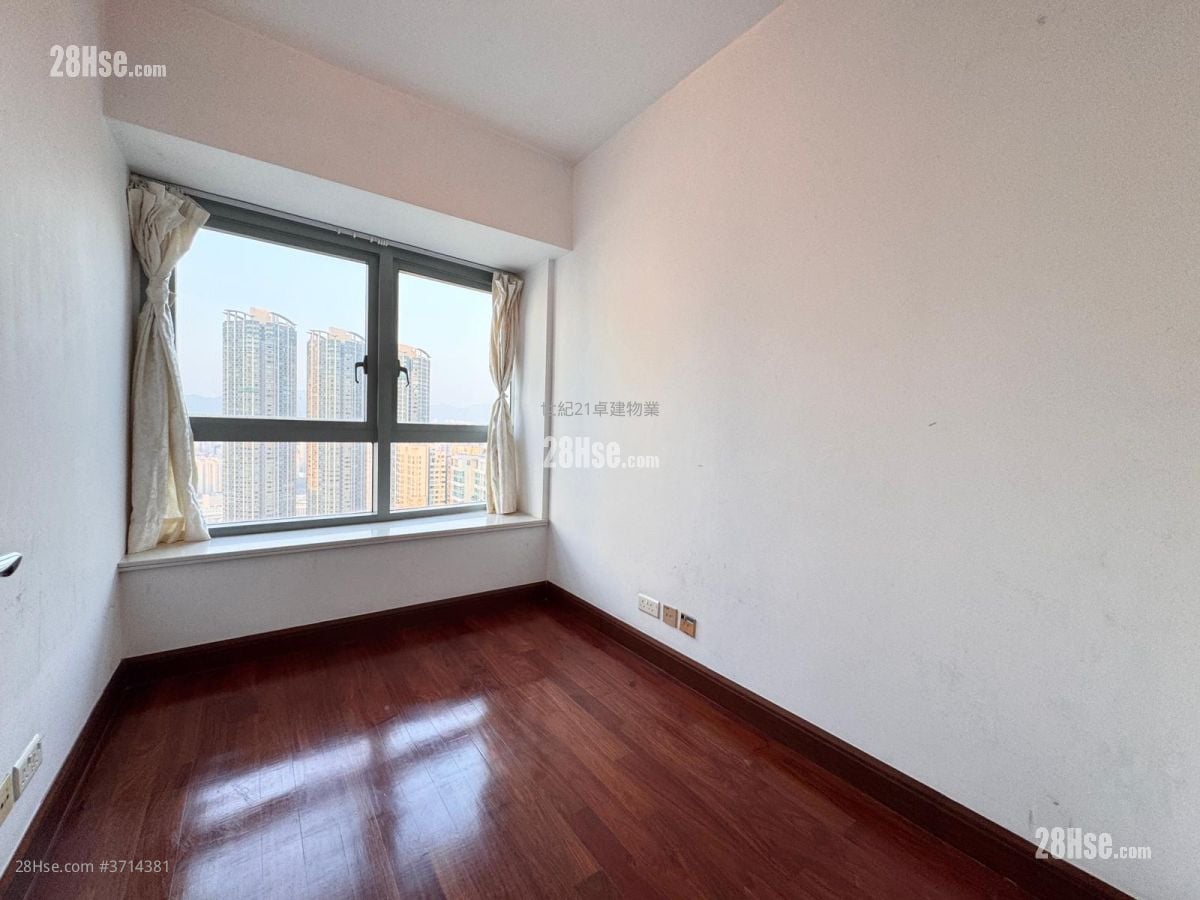 君临天下 租盘 3 房 , 2 浴室 755 平方尺