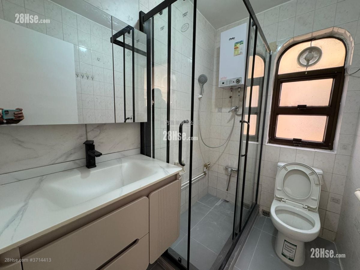 村屋 售盘 3 房 , 1 浴室 700 平方尺