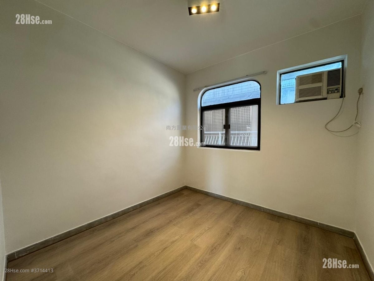 村屋 售盘 3 房 , 1 浴室 700 平方尺