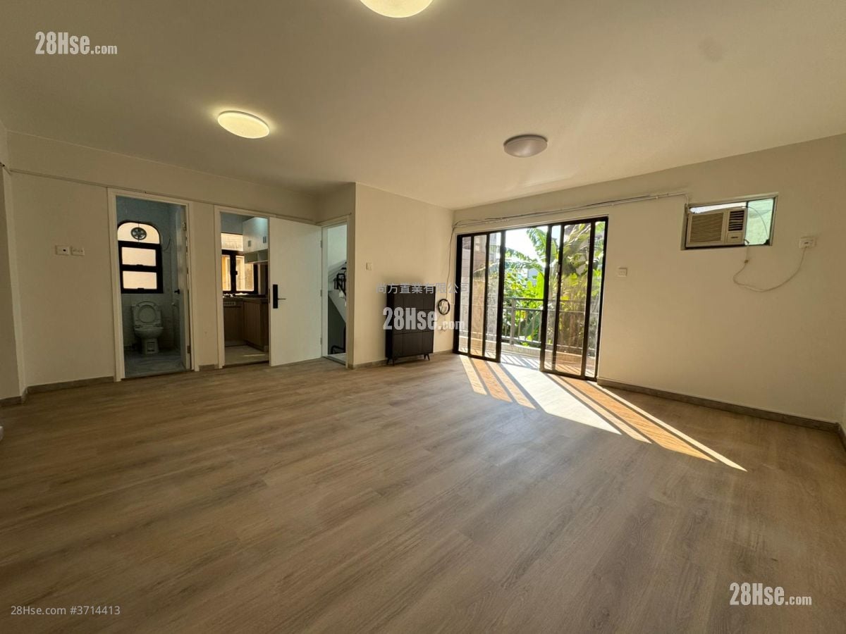 村屋 售盘 3 房 , 1 浴室 700 平方尺