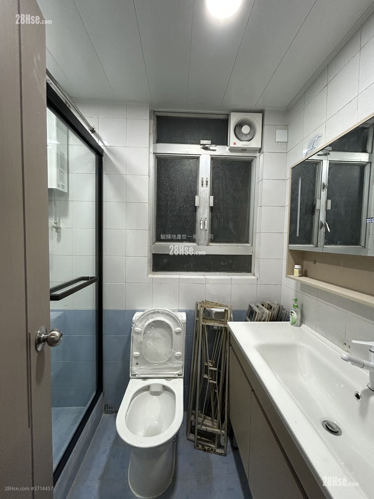 耀基大楼 租盘 3 房 , 2 浴室 700 平方尺