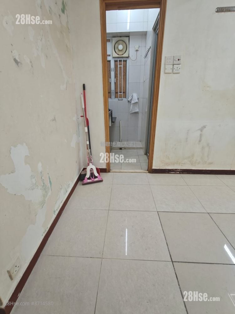 Diamond Building Sell 2 Bedrooms , 1 Bathroom 360 ft²