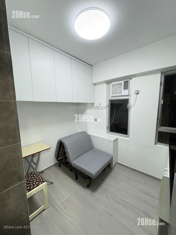 炜亨大厦 租盘 150 平方尺