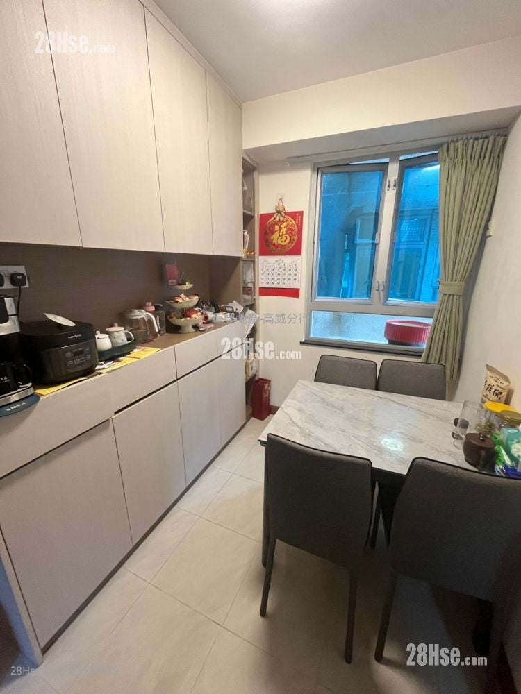 高威阁 售盘 2 房 , 1 浴室 396 平方尺