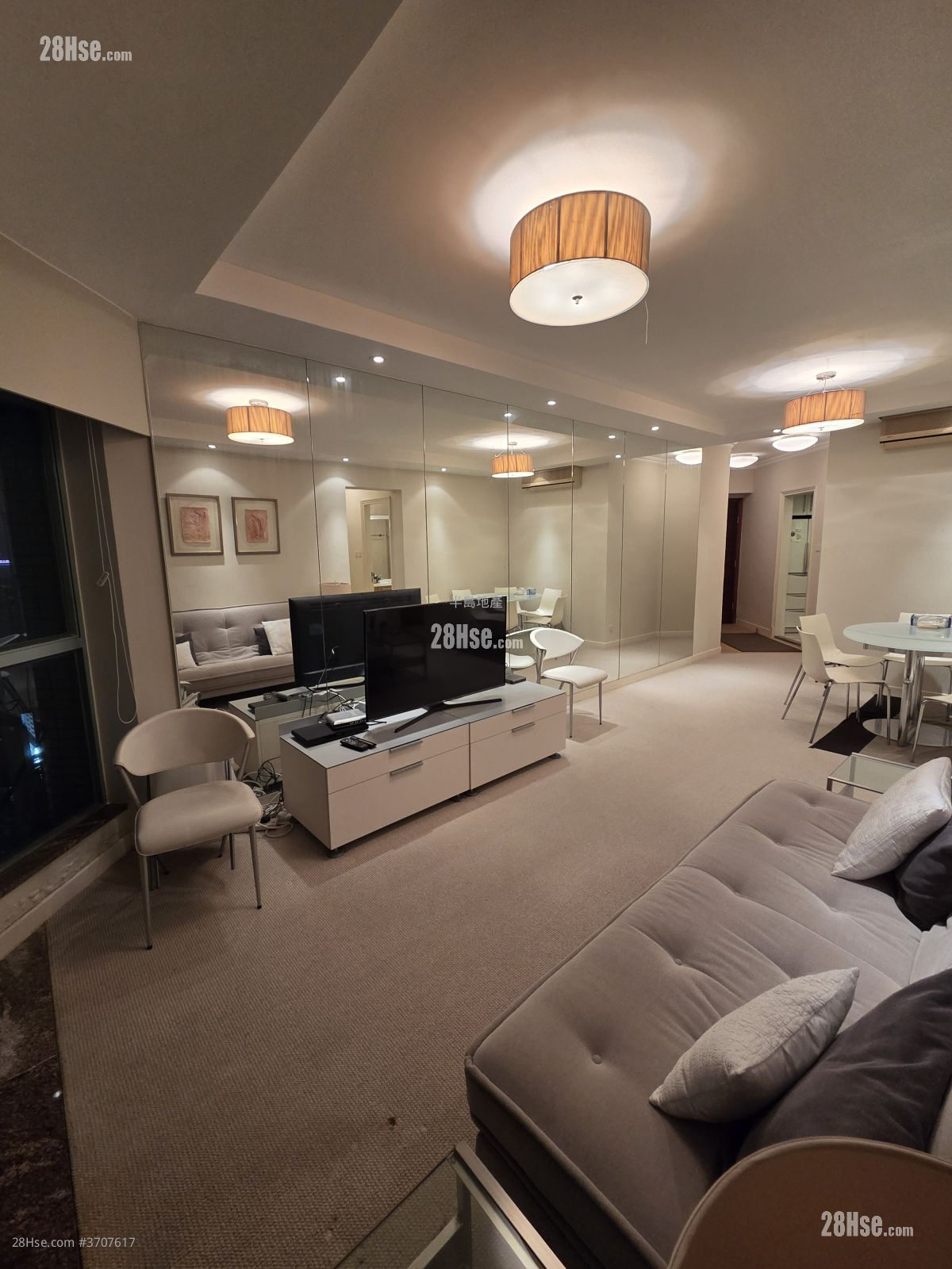 The Victoria Towers Sell 4 Bedrooms , 2 Bathrooms 789 ft²