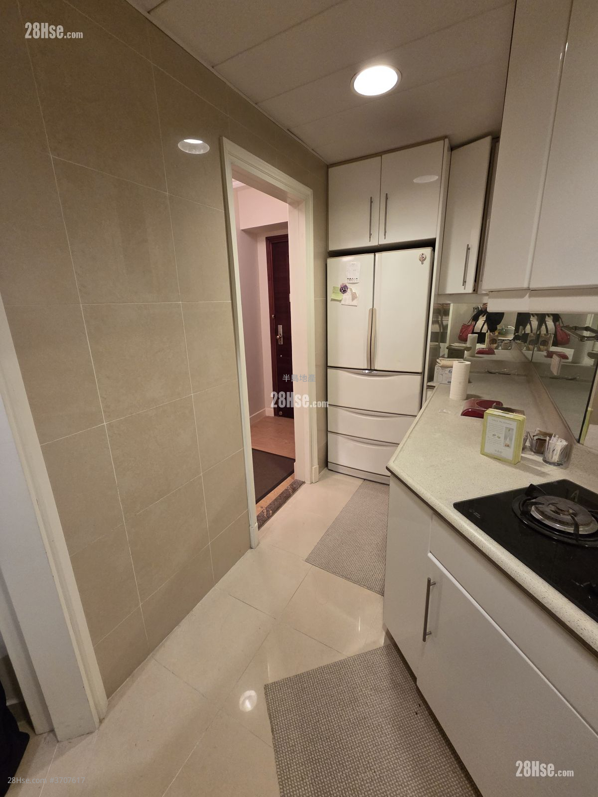 The Victoria Towers Sell 4 Bedrooms , 2 Bathrooms 789 ft²