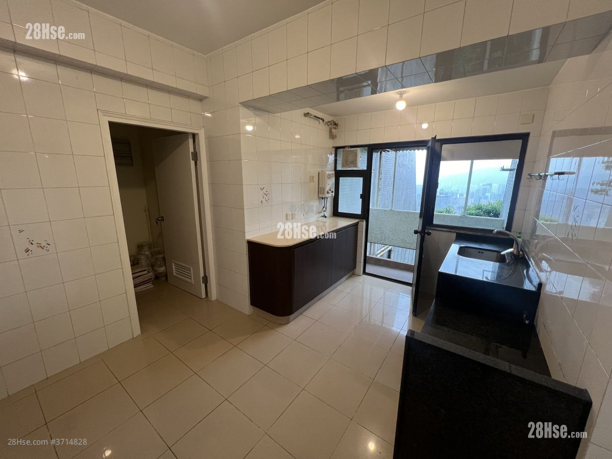 華景山莊 售盤 4 房 , 2 浴室 1,157 平方呎