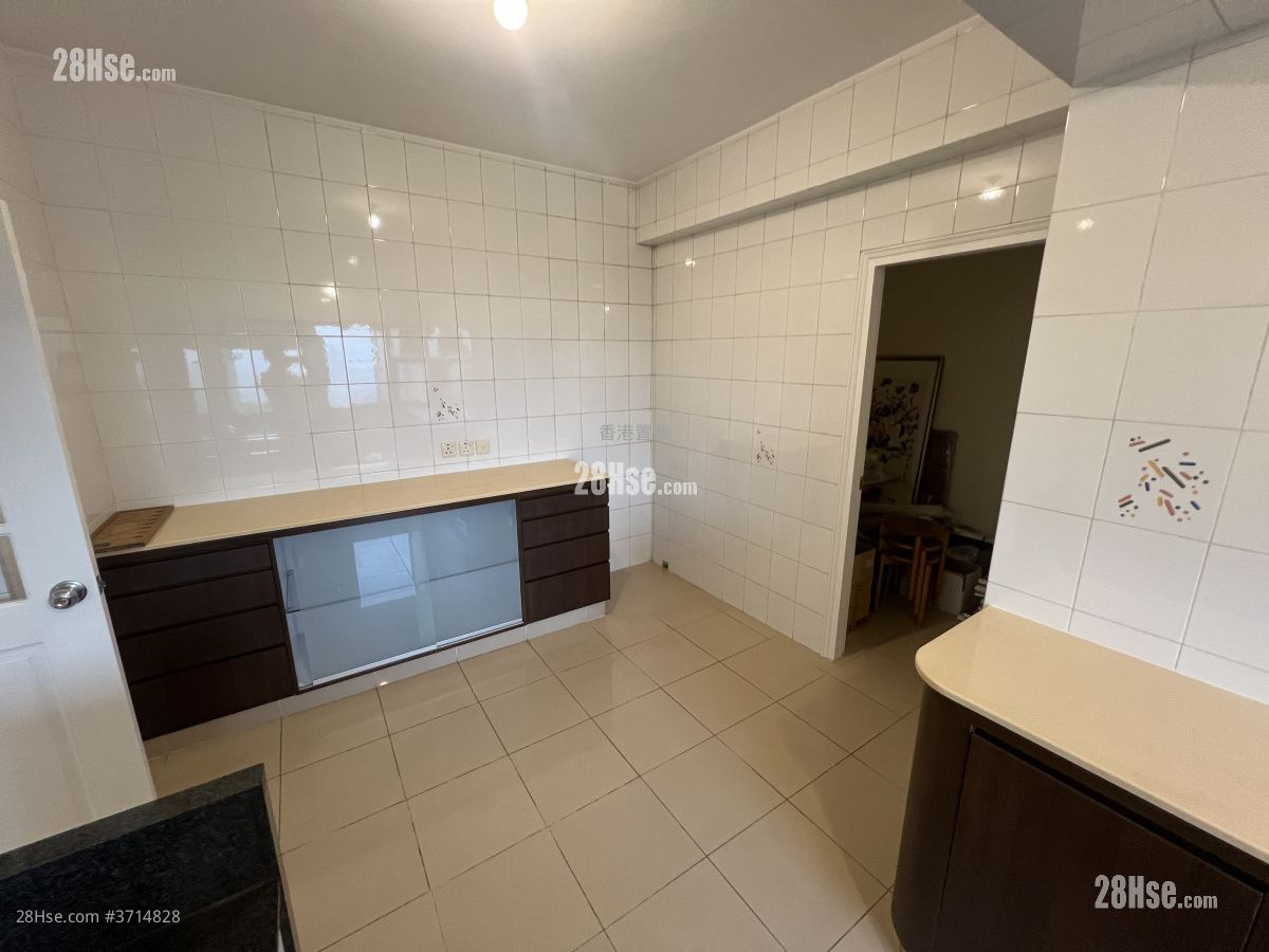 華景山莊 售盤 4 房 , 2 浴室 1,157 平方呎