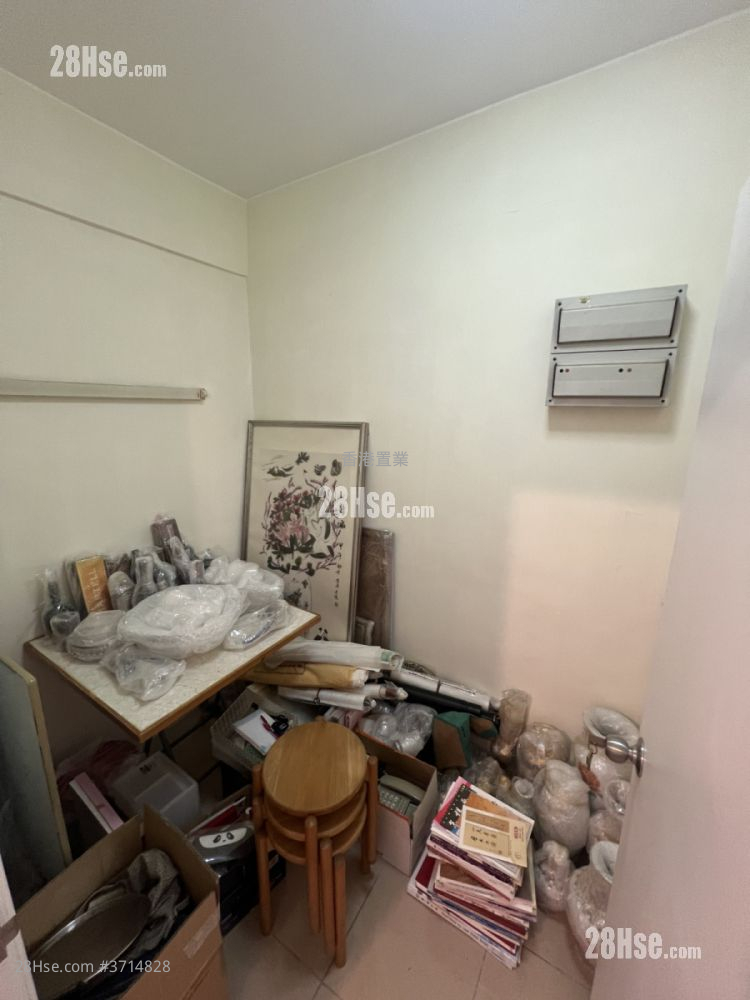 華景山莊 售盤 4 房 , 2 浴室 1,157 平方呎