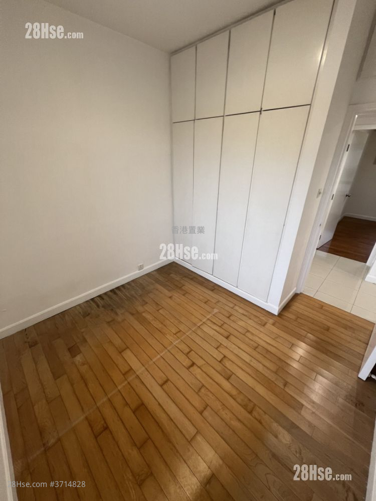 華景山莊 售盤 4 房 , 2 浴室 1,157 平方呎