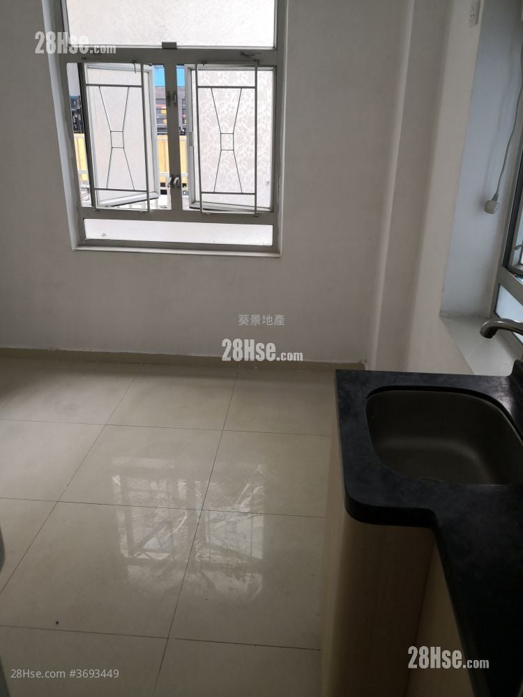 Hutchison Estate Rental Studio , 1 Bathroom 130 ft²