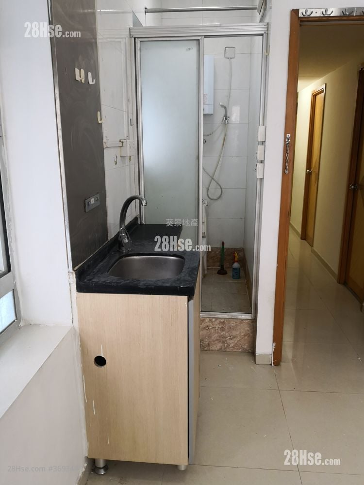 Hutchison Estate Rental Studio , 1 Bathroom 130 ft²
