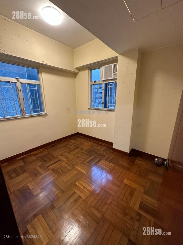 Golden Coronation Building Sell 2 Bedrooms , 1 Bathroom 378 ft²