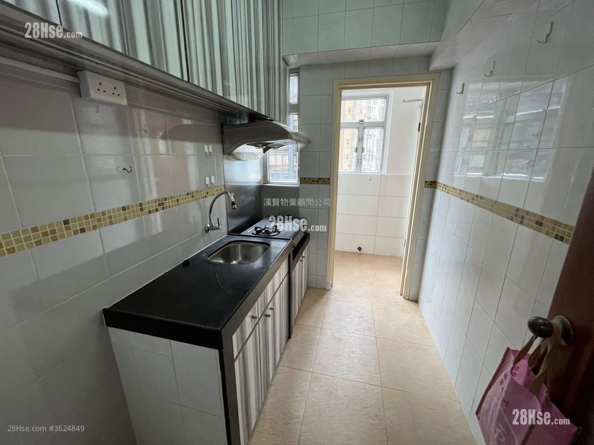 Golden Coronation Building Sell 2 Bedrooms , 1 Bathroom 378 ft²