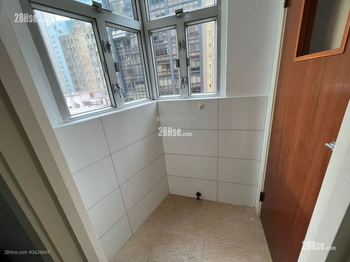 Golden Coronation Building Sell 2 Bedrooms , 1 Bathroom 378 ft²