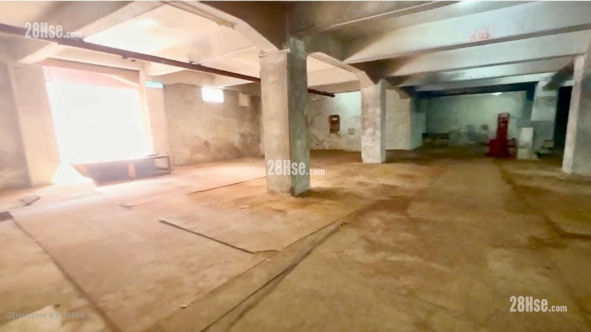 Alexandra Industrial Building Sell Studio , 1 Toilet 7,000 ft²