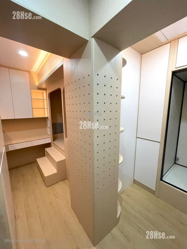 金冠大厦 租盘 150 平方尺