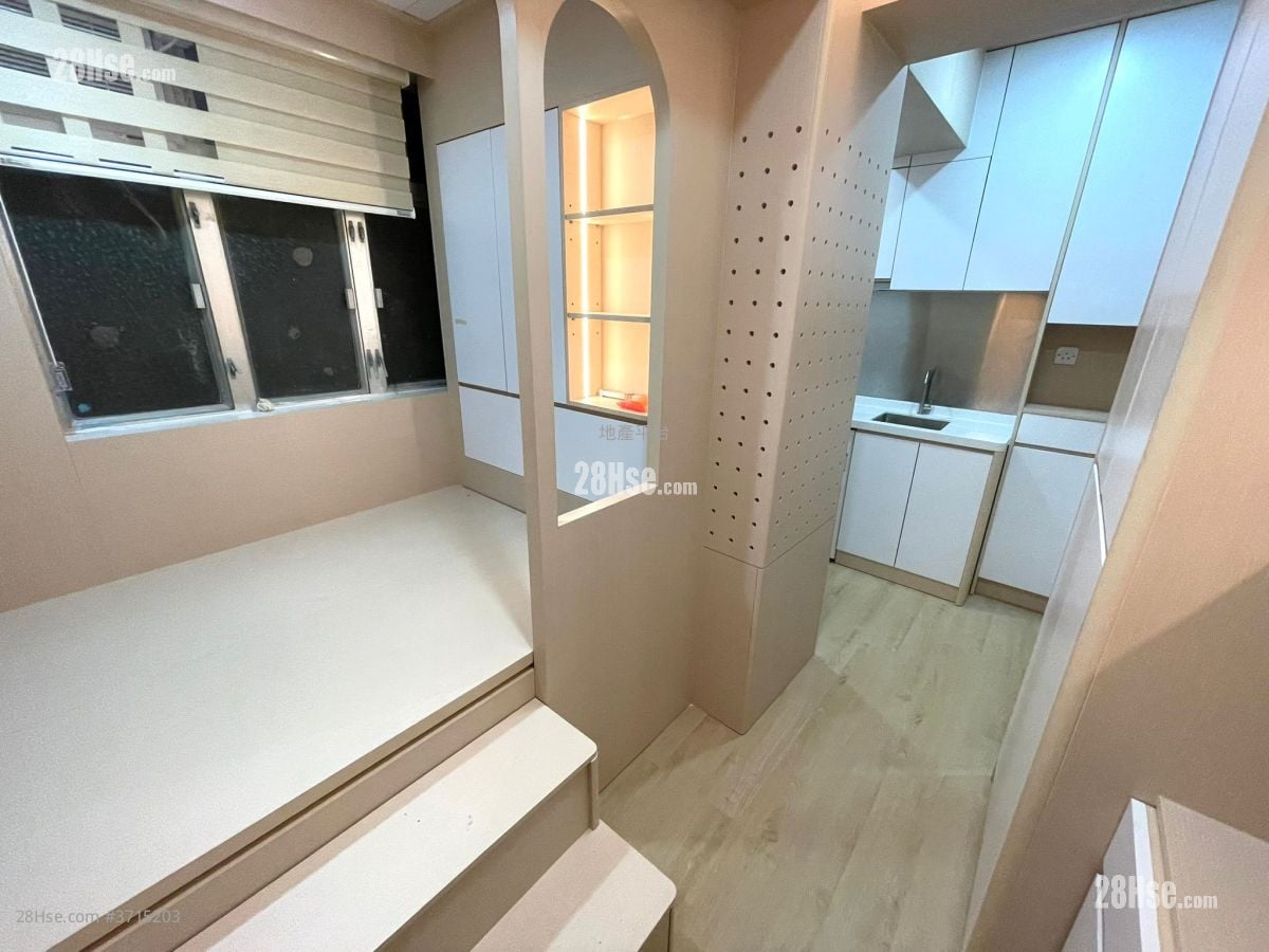 金冠大厦 租盘 150 平方尺